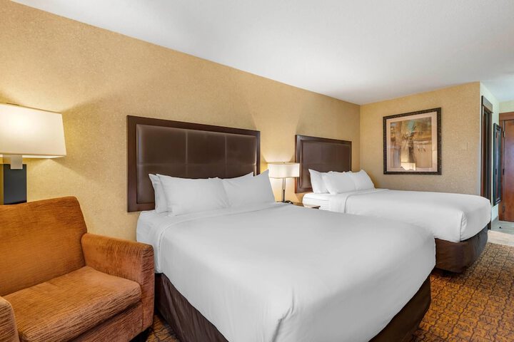 Lloyd Hotel Astoria Bayfront an Ascend Collection Hotel