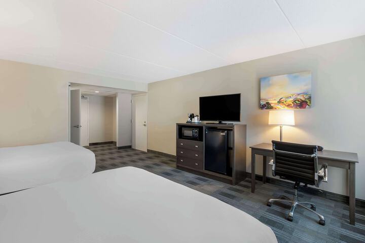Room 27 of 45