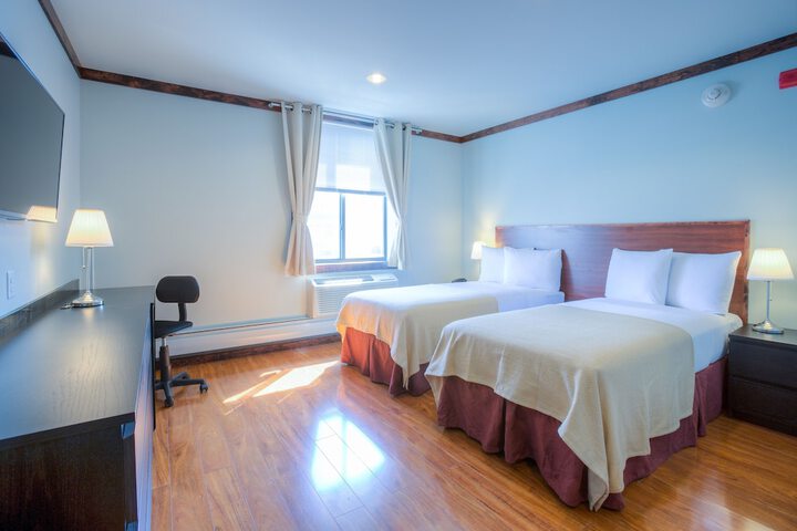 Room 13 of 38