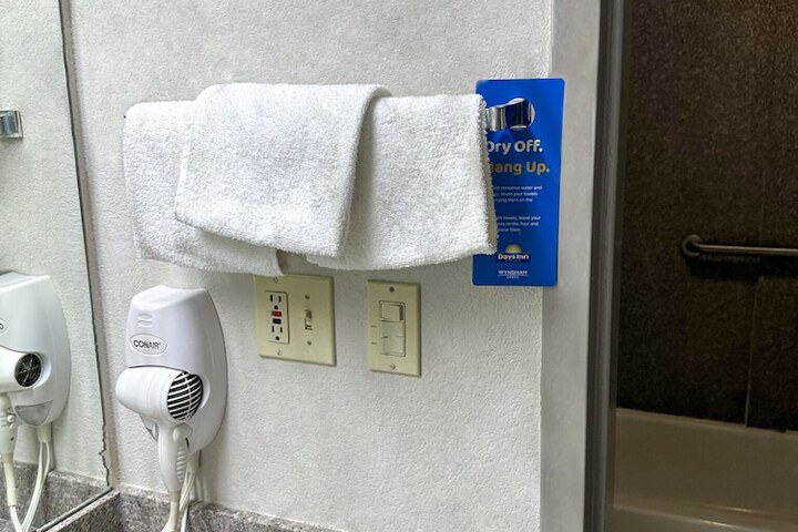 Room 16 of 47