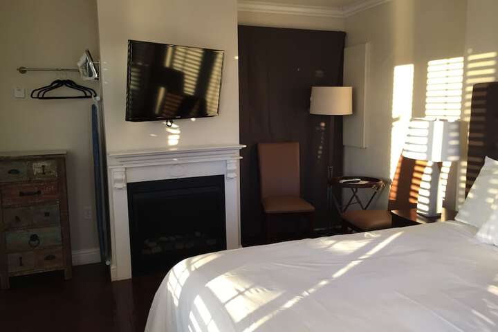 Beach Bungalow Inn and Suites