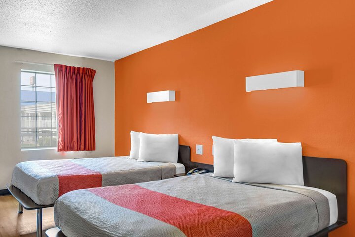 Motel 6 Calhoun GA