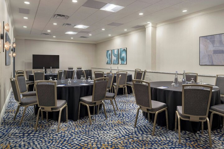Delta Hotels by Marriott Saskatoon Downtown