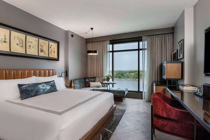 Room 46 of 92