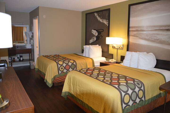 Super 8 by Wyndham Monticello
