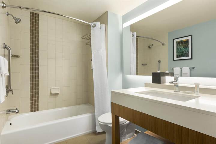 Hyatt Place Columbia / Downtown/The Vista