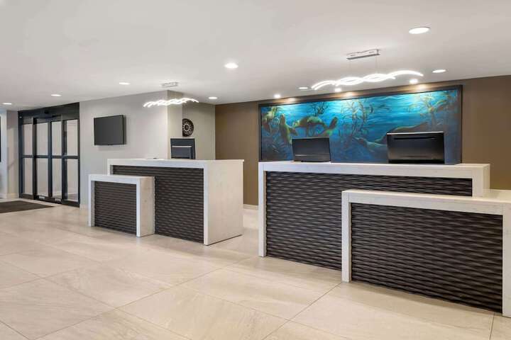 Best Western Plus Agate Beach Inn