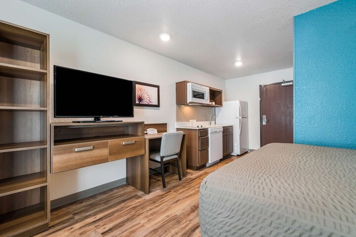Room 16 of 34