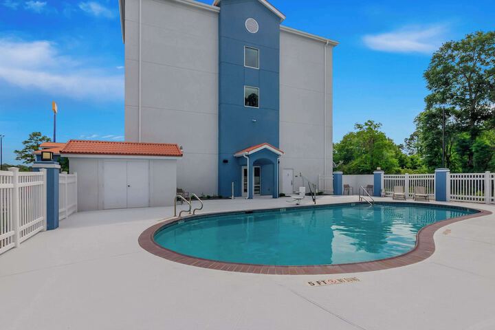 Pool 5 of 41