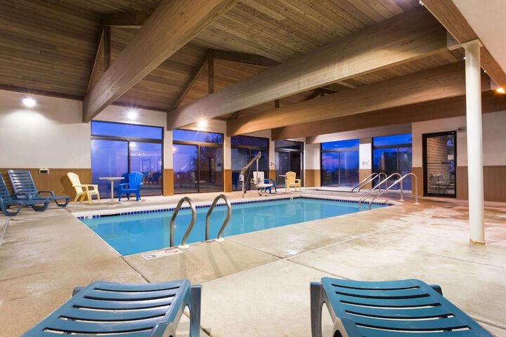 Pool 2 of 12