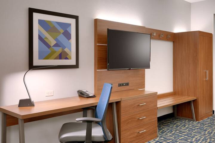 Room 25 of 56