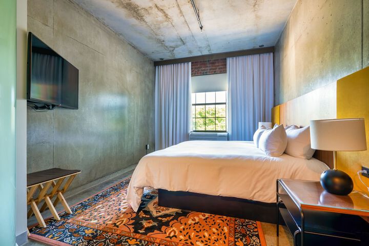 The Loom Hotel Tapestry Collection by Hilton