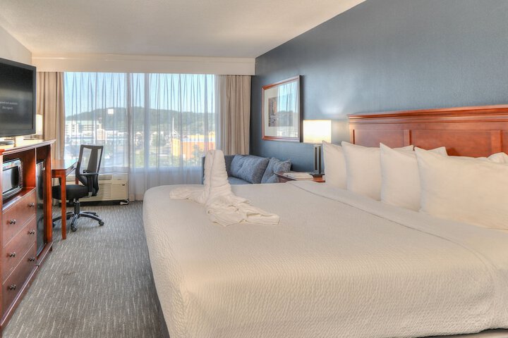 The Ramsey Hotel and Convention Center Pigeon Forge