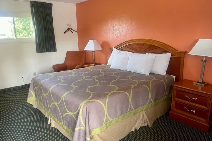 Room 21 of 29