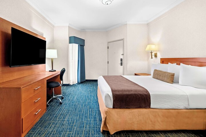 Room 40 of 60