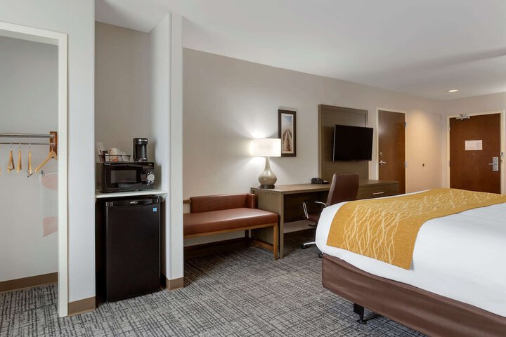 Room 10 of 36