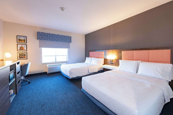 Room 70 of 116