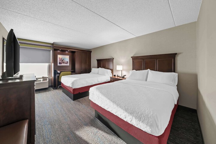 Hampton Inn by Hilton New Bedford / Fairhaven
