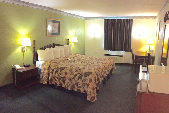 Room 30 of 43