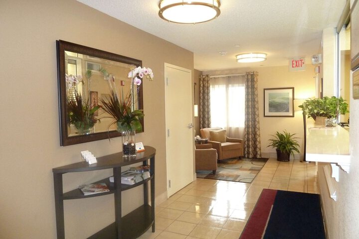 Sonesta Simply Suites Chicago Libertyville