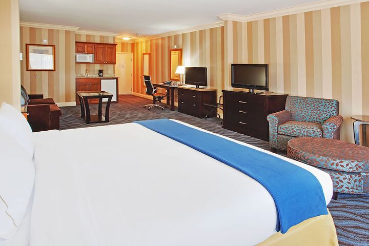 Room 14 of 42