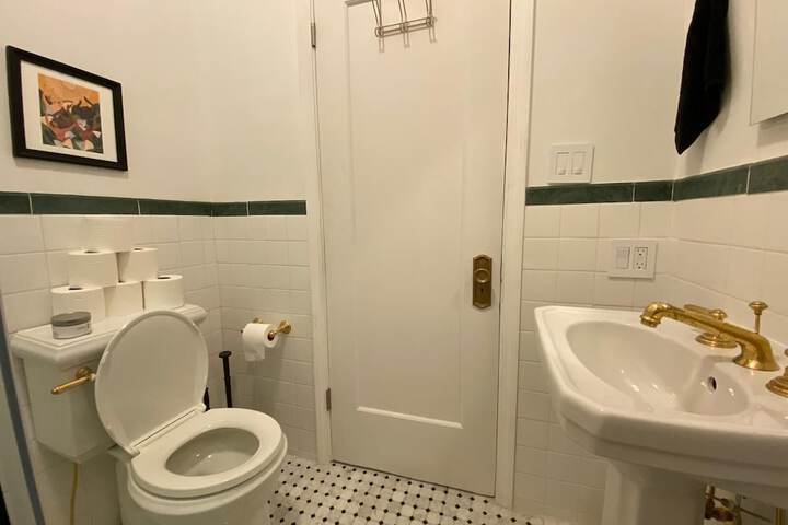 Room 15 of 30