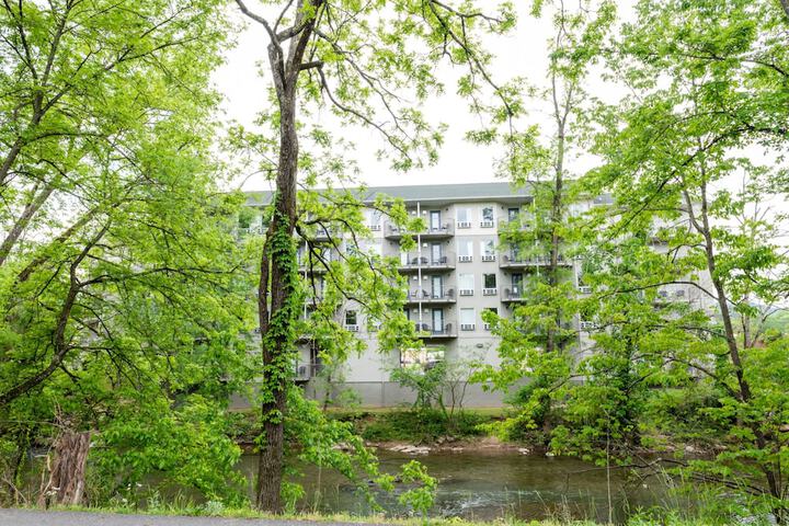 Twin Mountain Inn & Suites