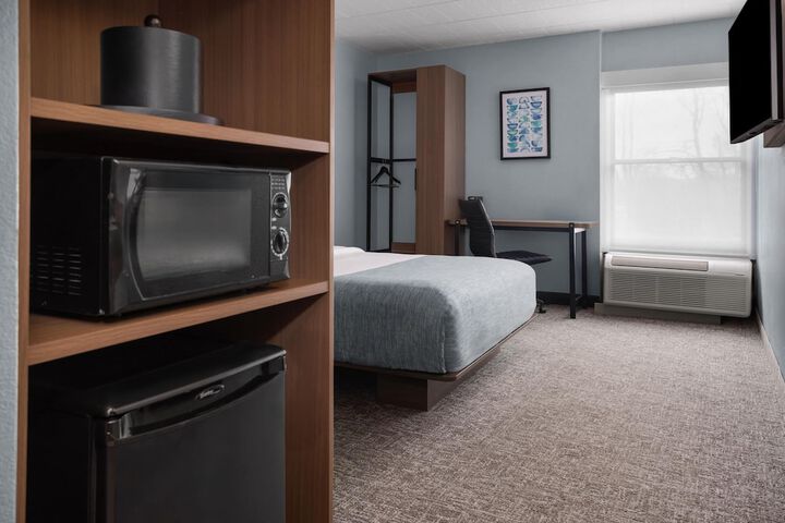 Wingate by Wyndham Cranberry