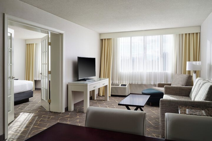 Holiday Inn & Suites Marlborough by IHG