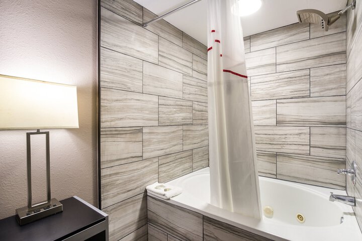 Red Roof Inn & Suites Athens AL