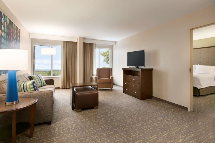 Room 13 of 35