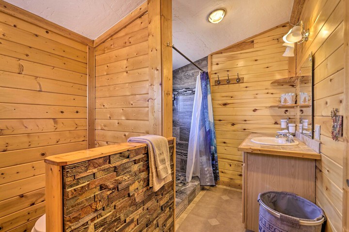 22str-00360 Fairplay Cabin w / Fire Pit Mtn Views!