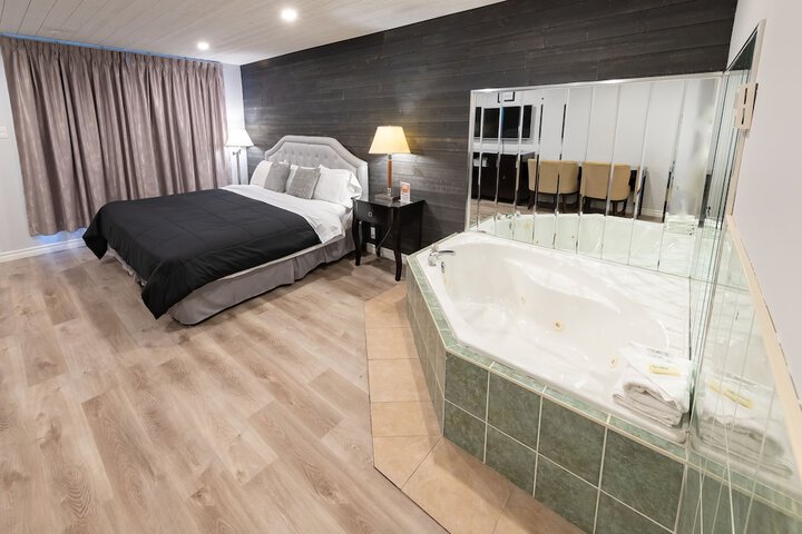 Room 35 of 43