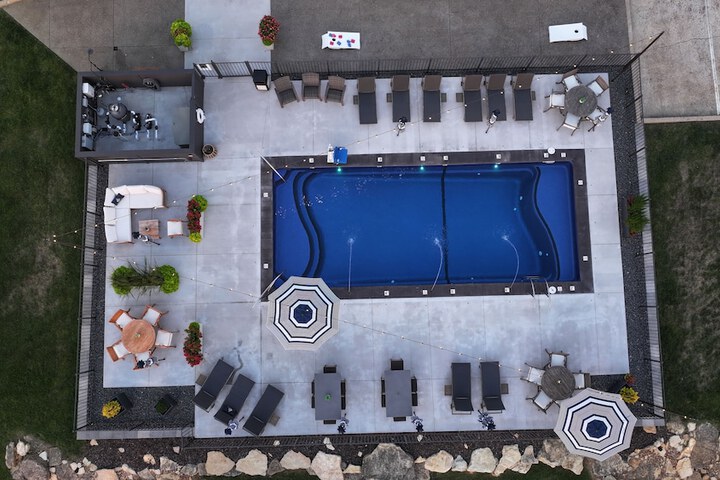 Pool 10 of 63