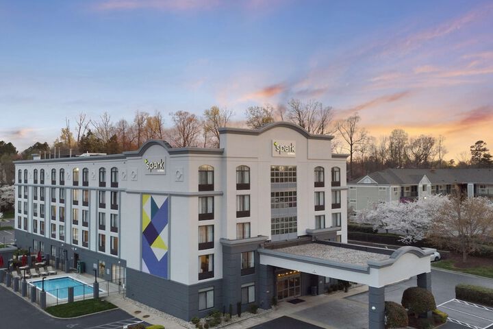 Hotel 3 of 35