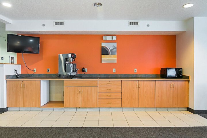 Motel 6 Sycamore IL