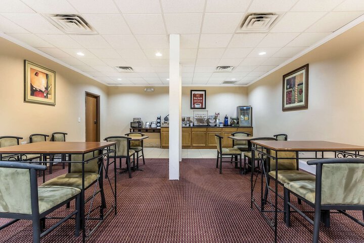 Econo Lodge Eutaw I-20