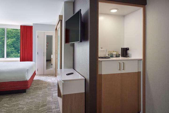 Room 15 of 22