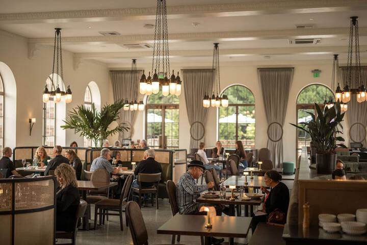 Dining 50 of 64
