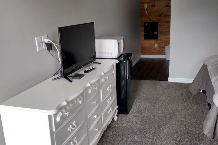 Room 7 of 13