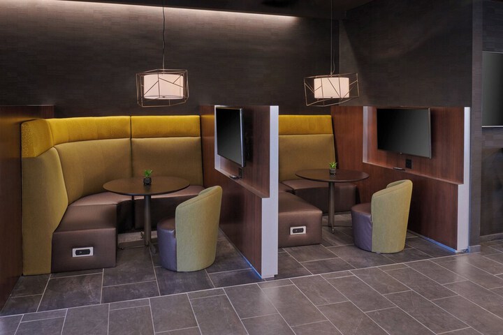 Courtyard by Marriott Petoskey at Victories Square