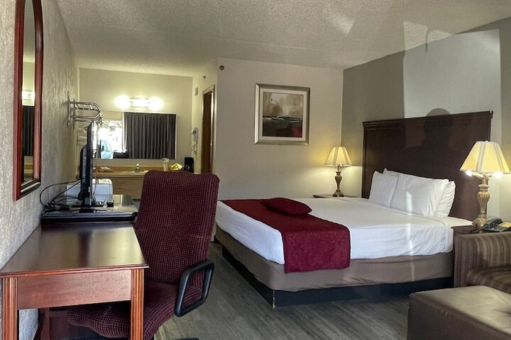 Room 13 of 26