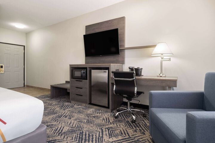Room 18 of 46
