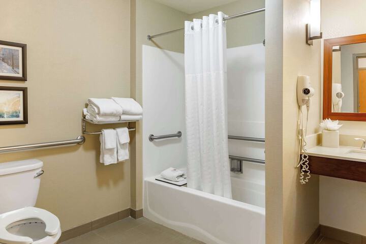 Room 18 of 34