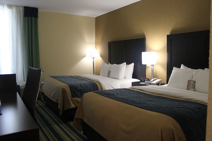 Room 27 of 48