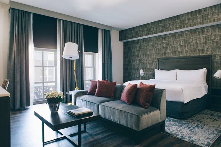 Room 48 of 98
