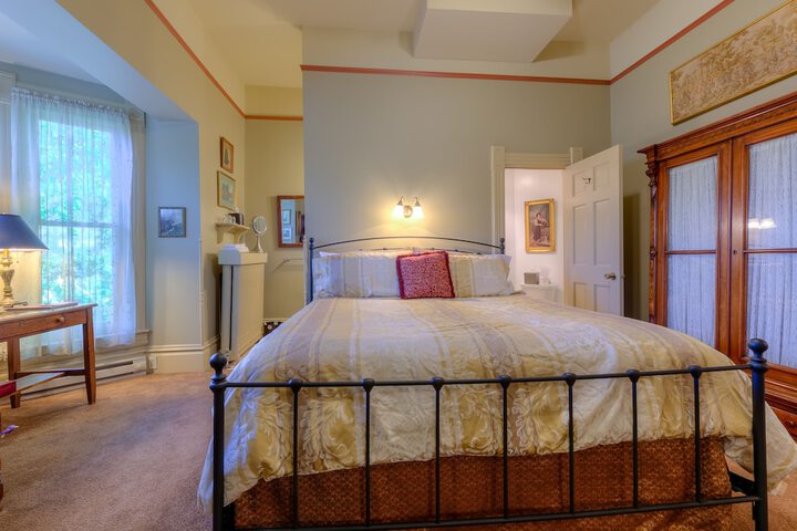 Room 19 of 31