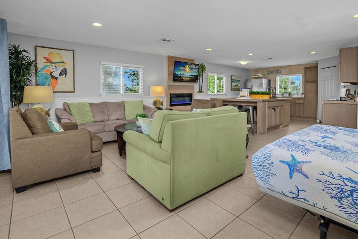 Latitude 26 Waterfront Boutique Resort - Bonita Springs