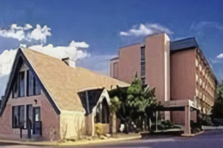 Hotel 9 of 13