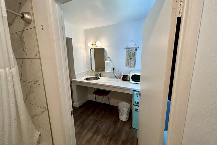 Room 11 of 26